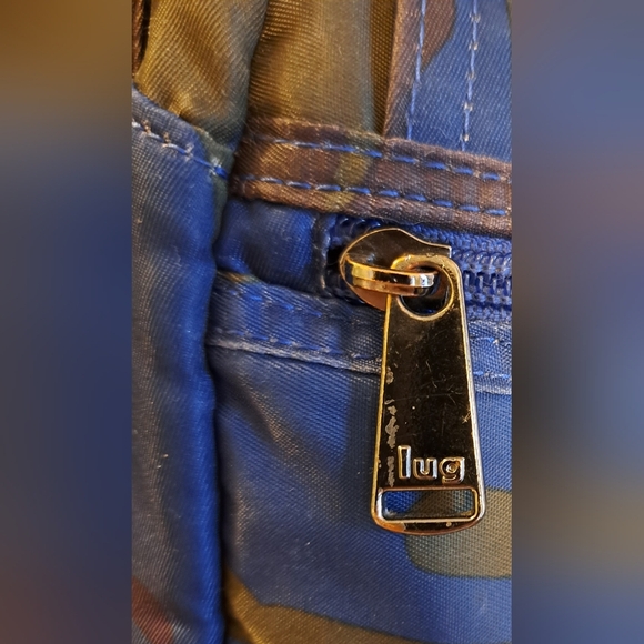 Lug Can Can Dark Tone Nylon Camo Hiking Outdoor Purse Bag w/ Bottle Holder - Picture 14 of 16